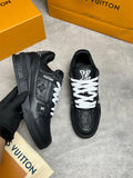 colour: black 