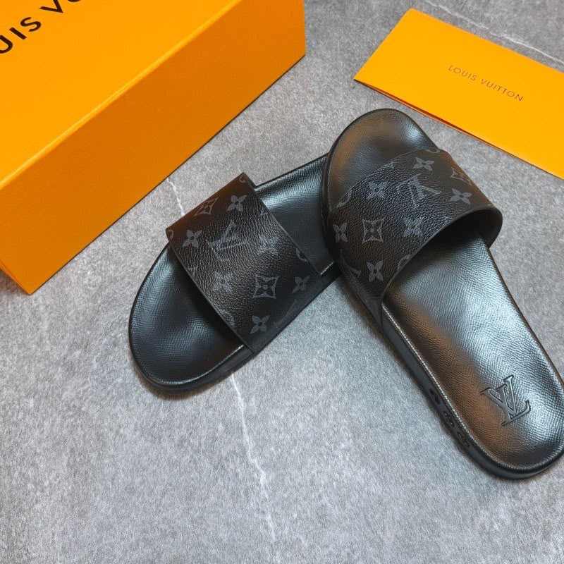 colour: black 