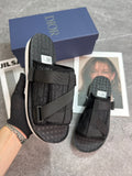 colour: black 