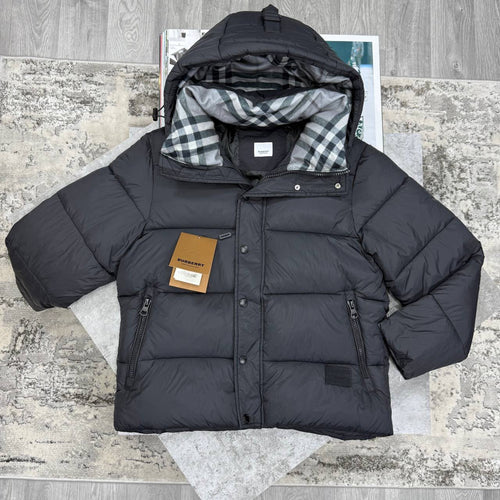 colour: black 
