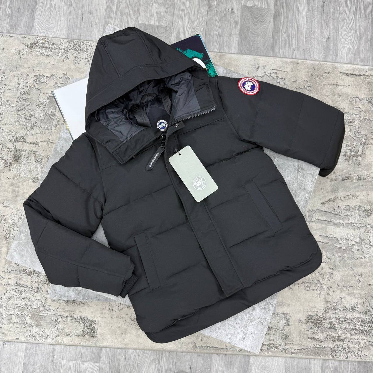colour:  black 