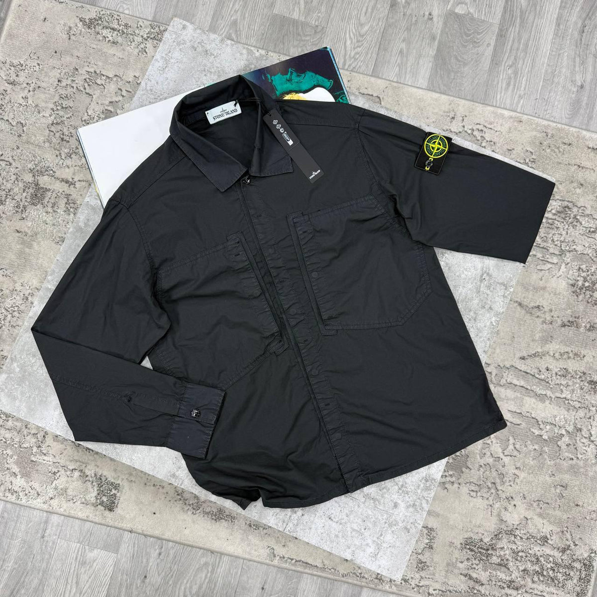 colour:  black 
