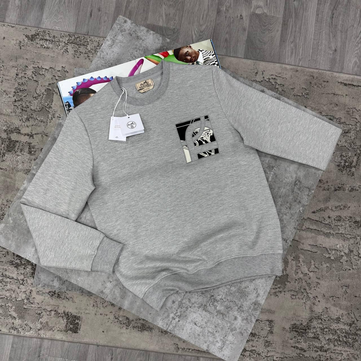 colour:  grey