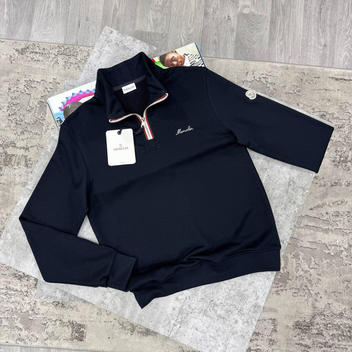colour:  navy blue 