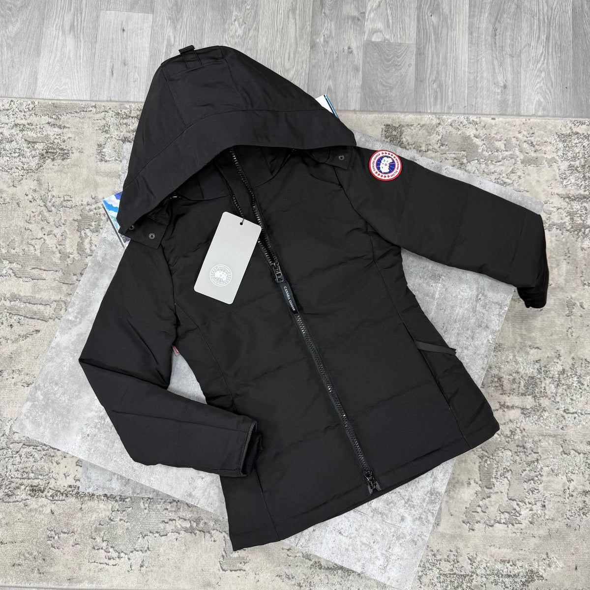 colour:  black 