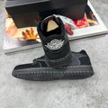 colour:  black 