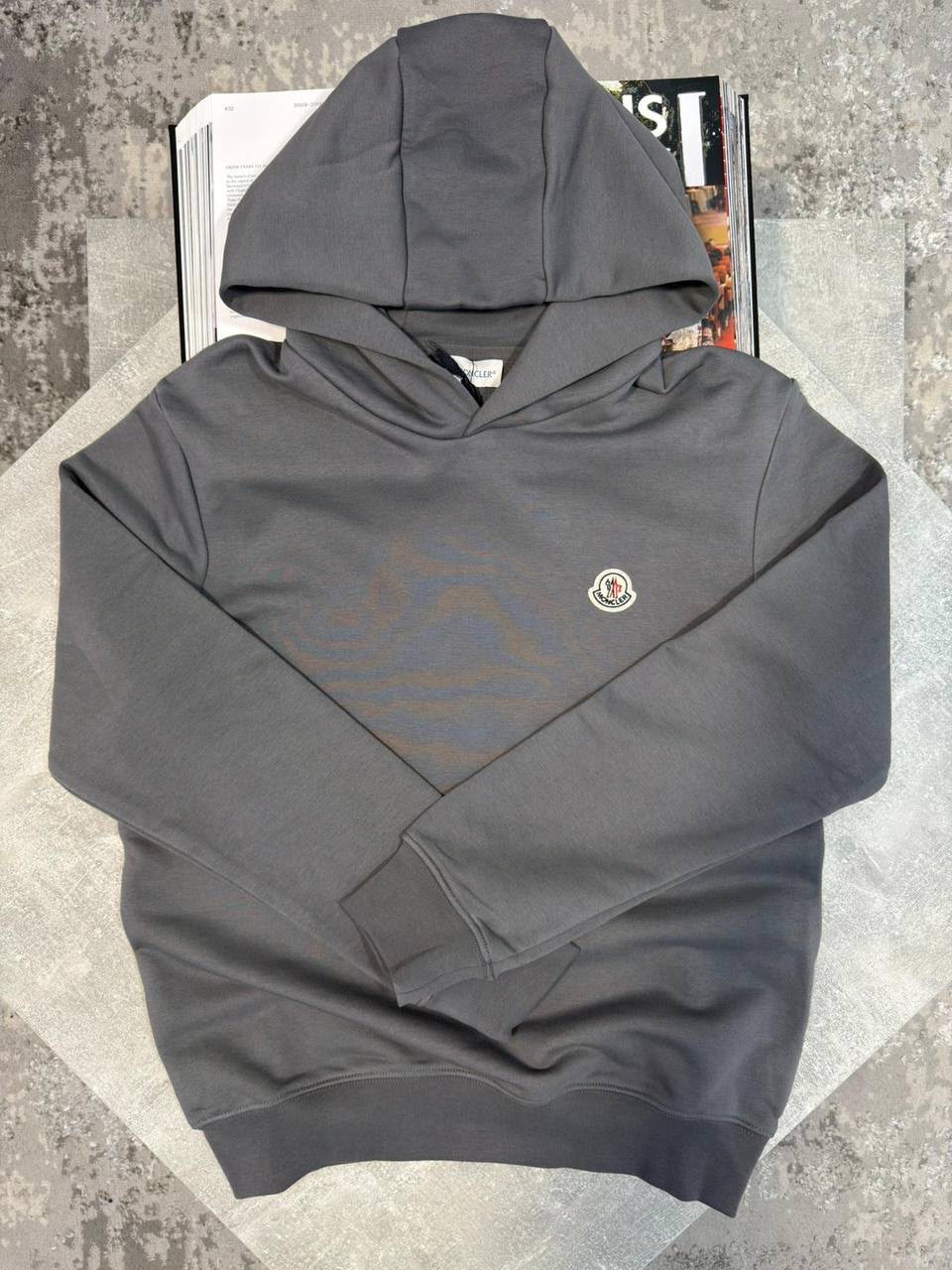 colour: gray