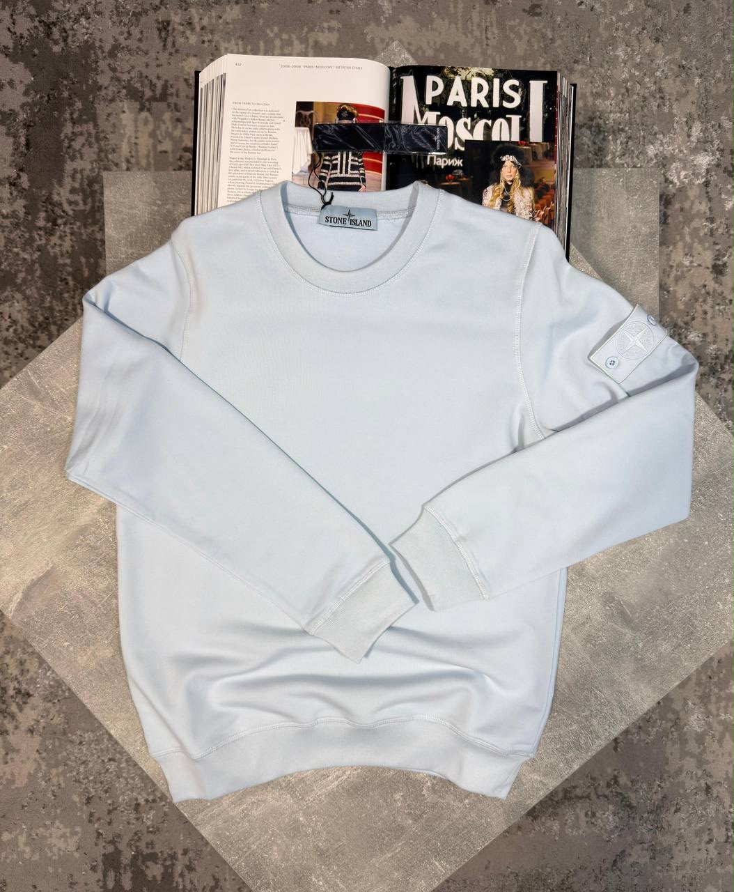 color : white