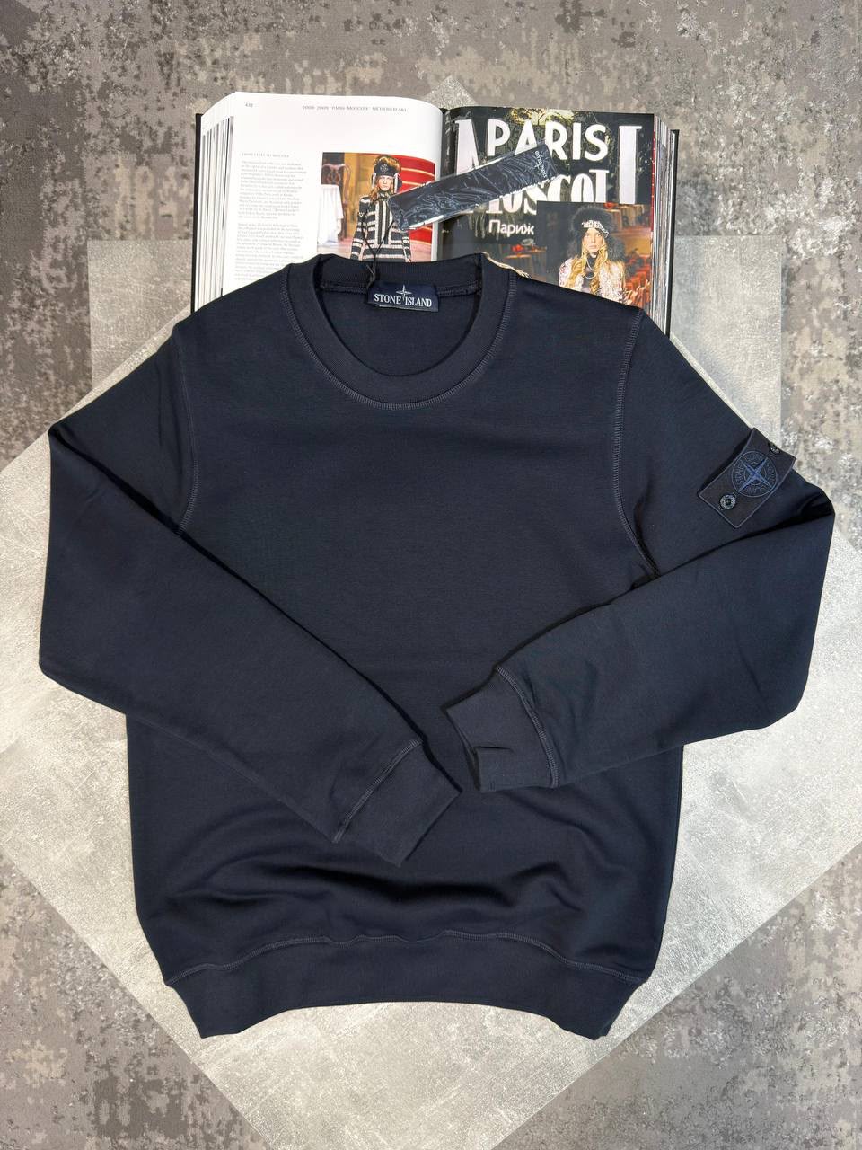 color: Navy blue