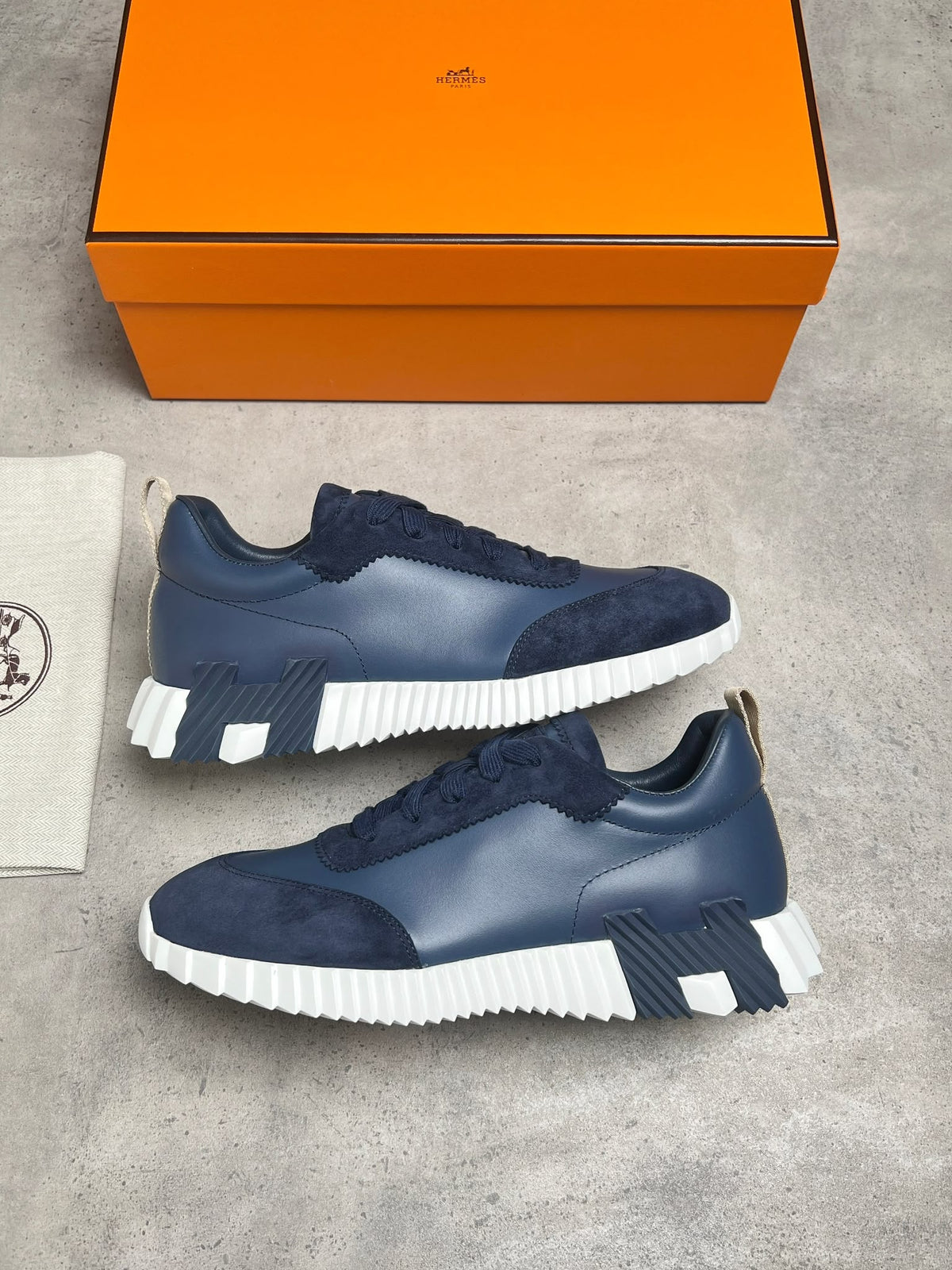 Hermz runners - Navy & white