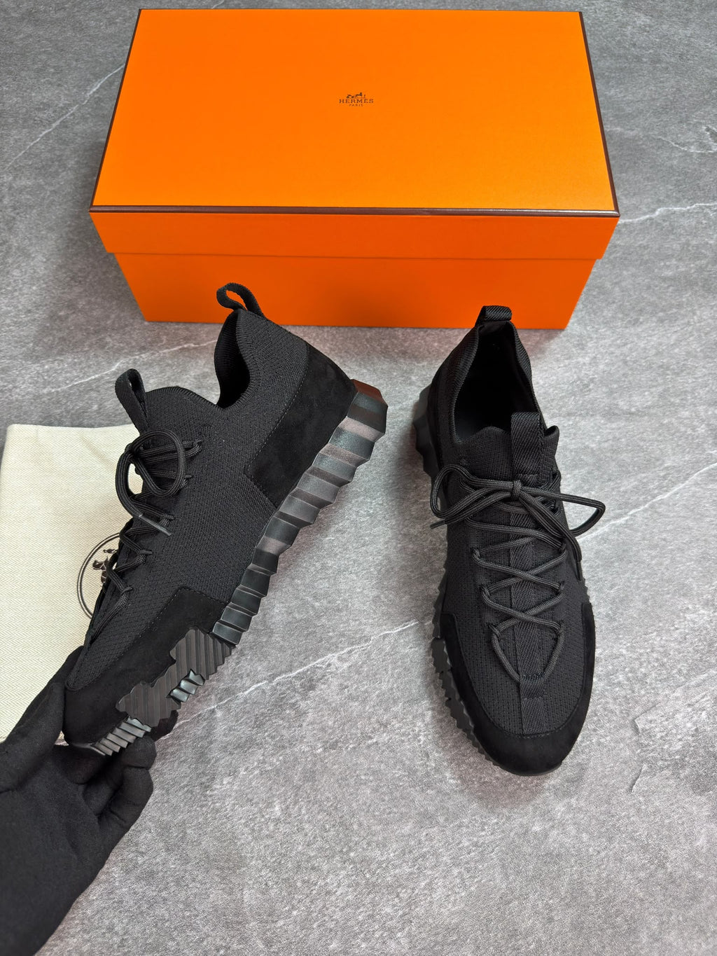 Hermz runners - Pure black